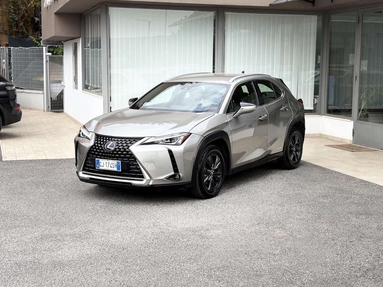 Lexus UX 200 2.0 Hybrid 146CV E6 - 2022 imagem 3