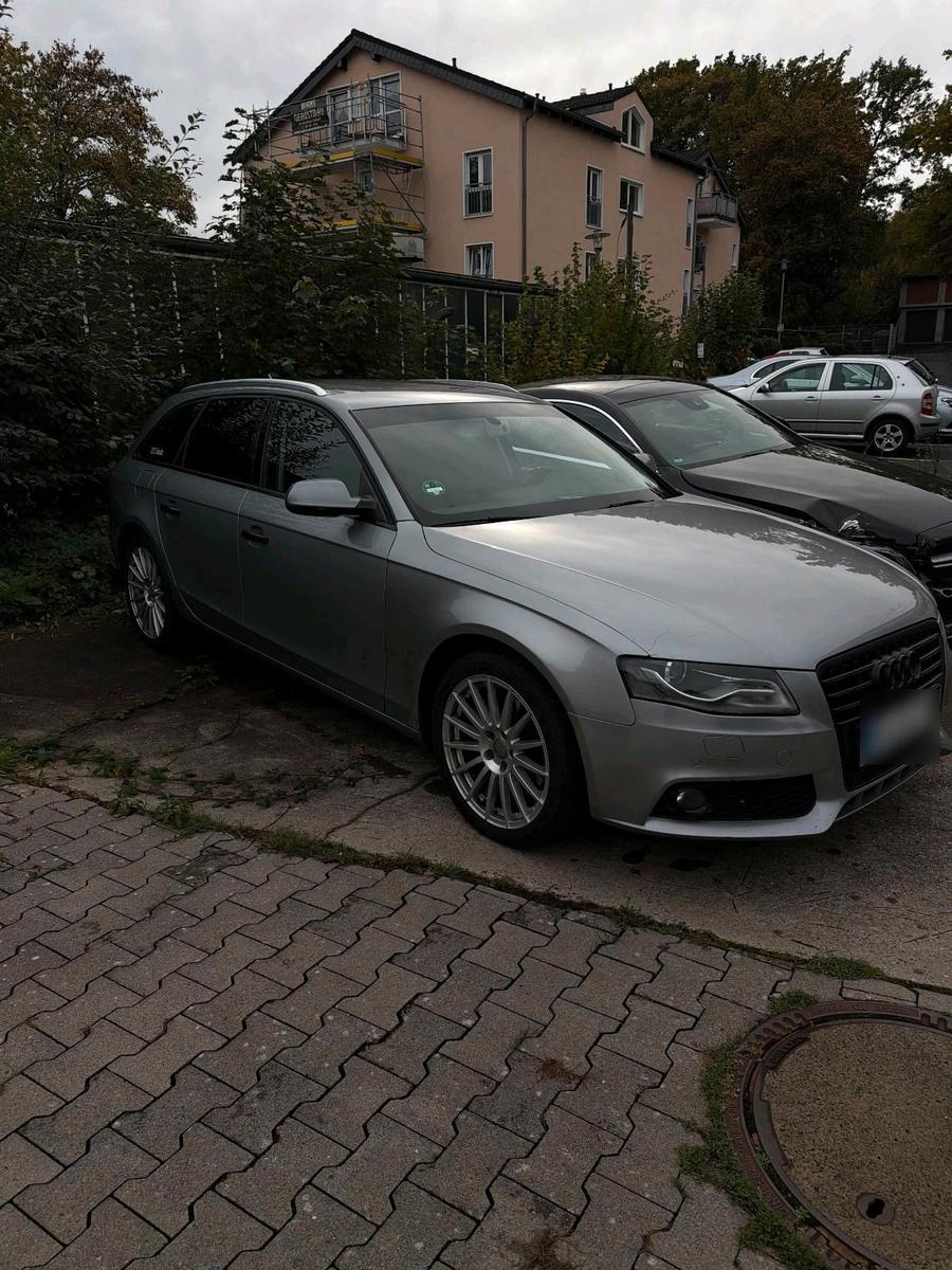 Audi A4 2009 — rear view