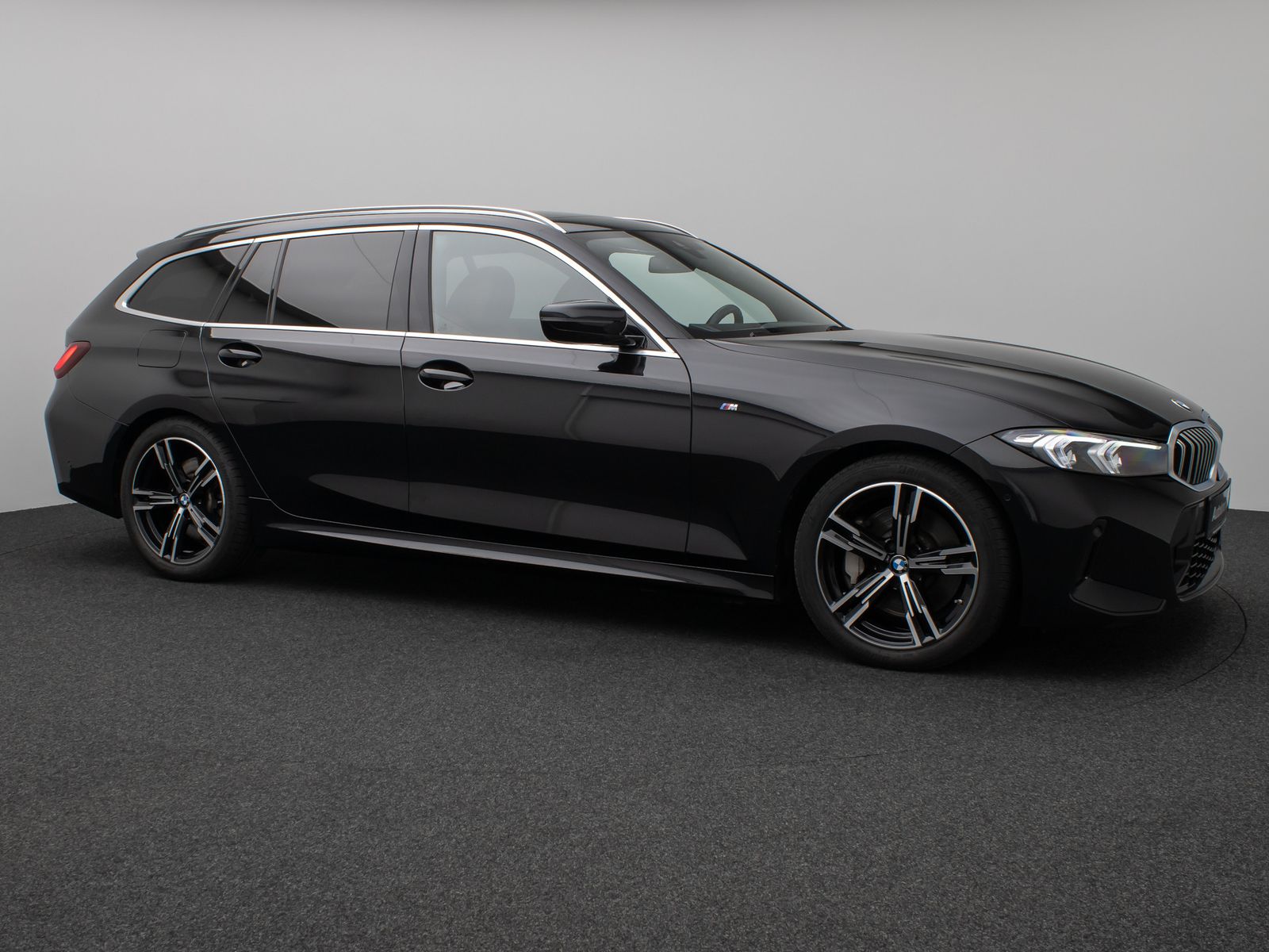 Fahrzeugabbildung BMW 330i M Sport Panorama Kamera DAB H/K DrivAssist