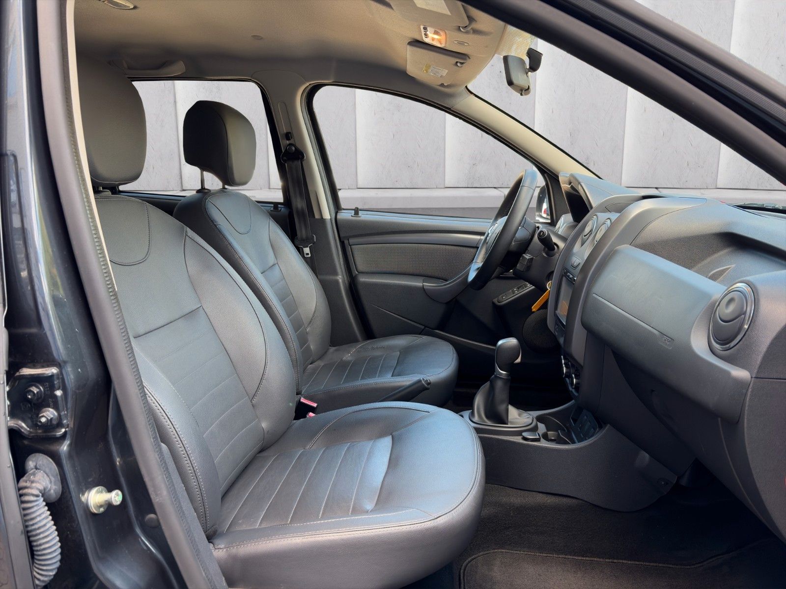 Fahrzeugabbildung Dacia Duster Prestige 4x2*AHK*Navi*SHZ*Leder**