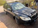 Skoda Octavia 1.4 TSI Ambition Combi Ambition - Skoda Octavia aus 2012 mit Benzin-Antrieb: Kombi, 1.4