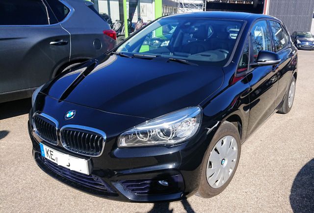 BMW Active Tourer 220 d Sport Line - von privat !