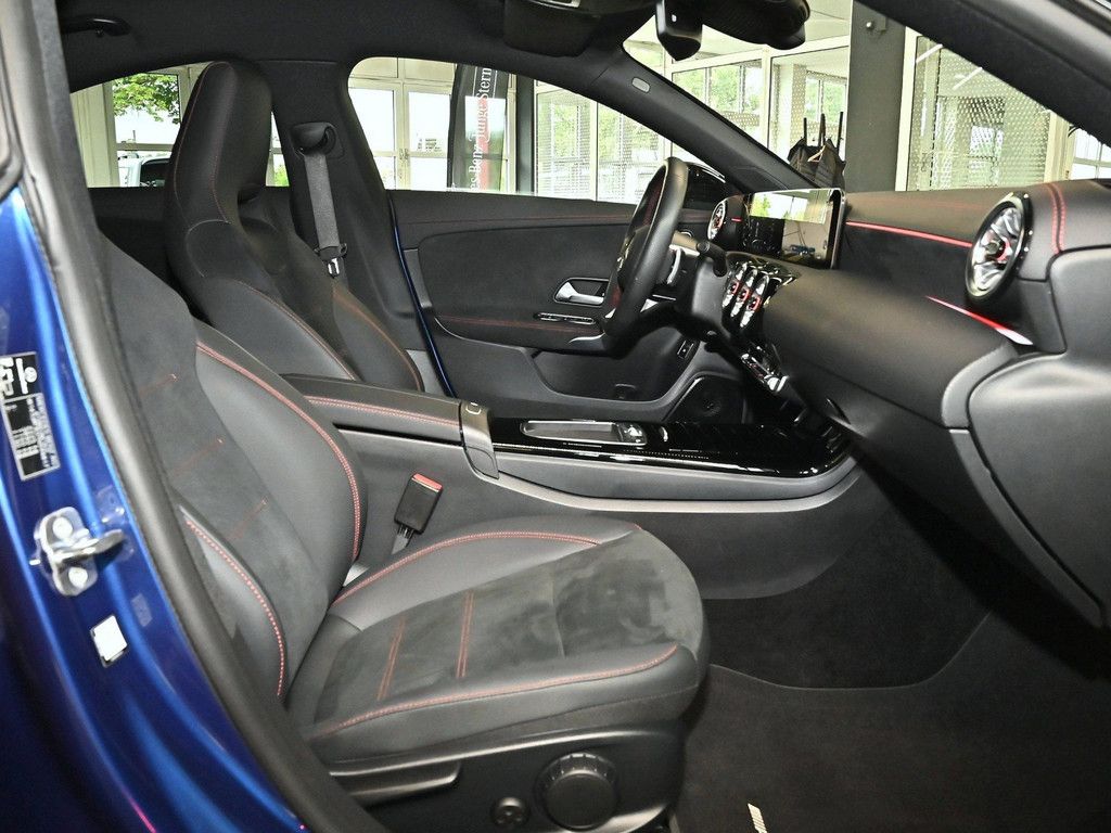 Mercedes-Benz CLA 250 e Coupé AMG Sport Premium NIGHT MULTIB foto 5