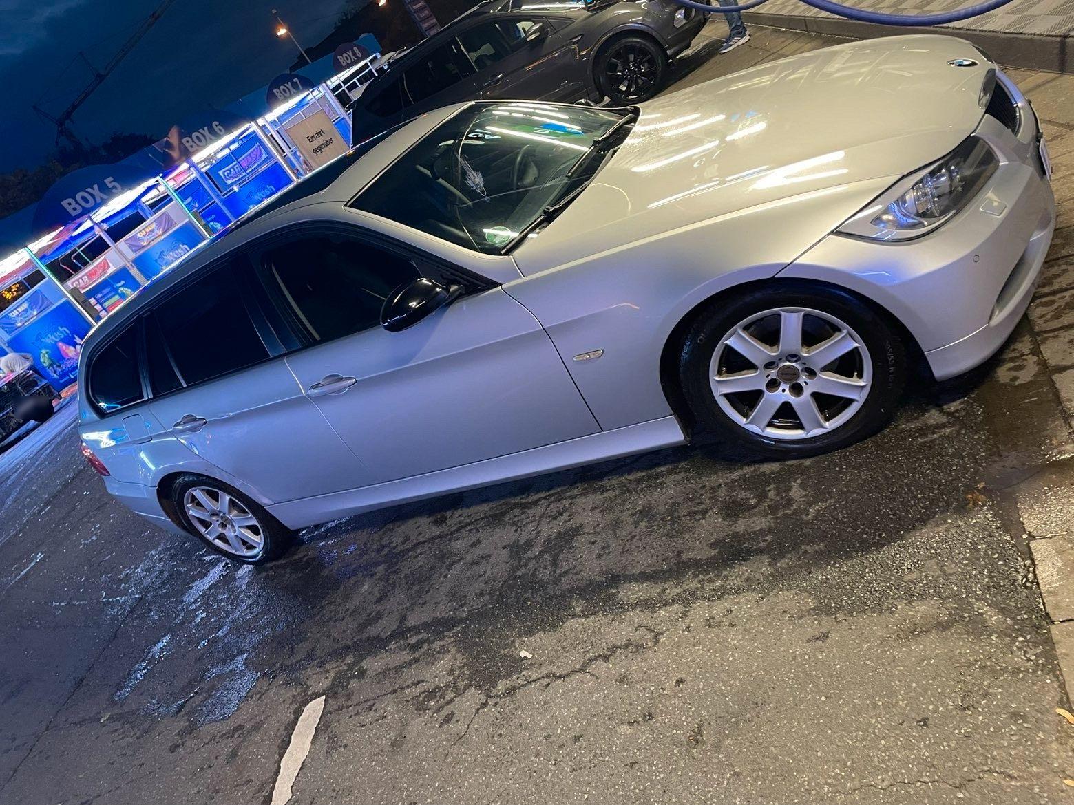 BMW 320