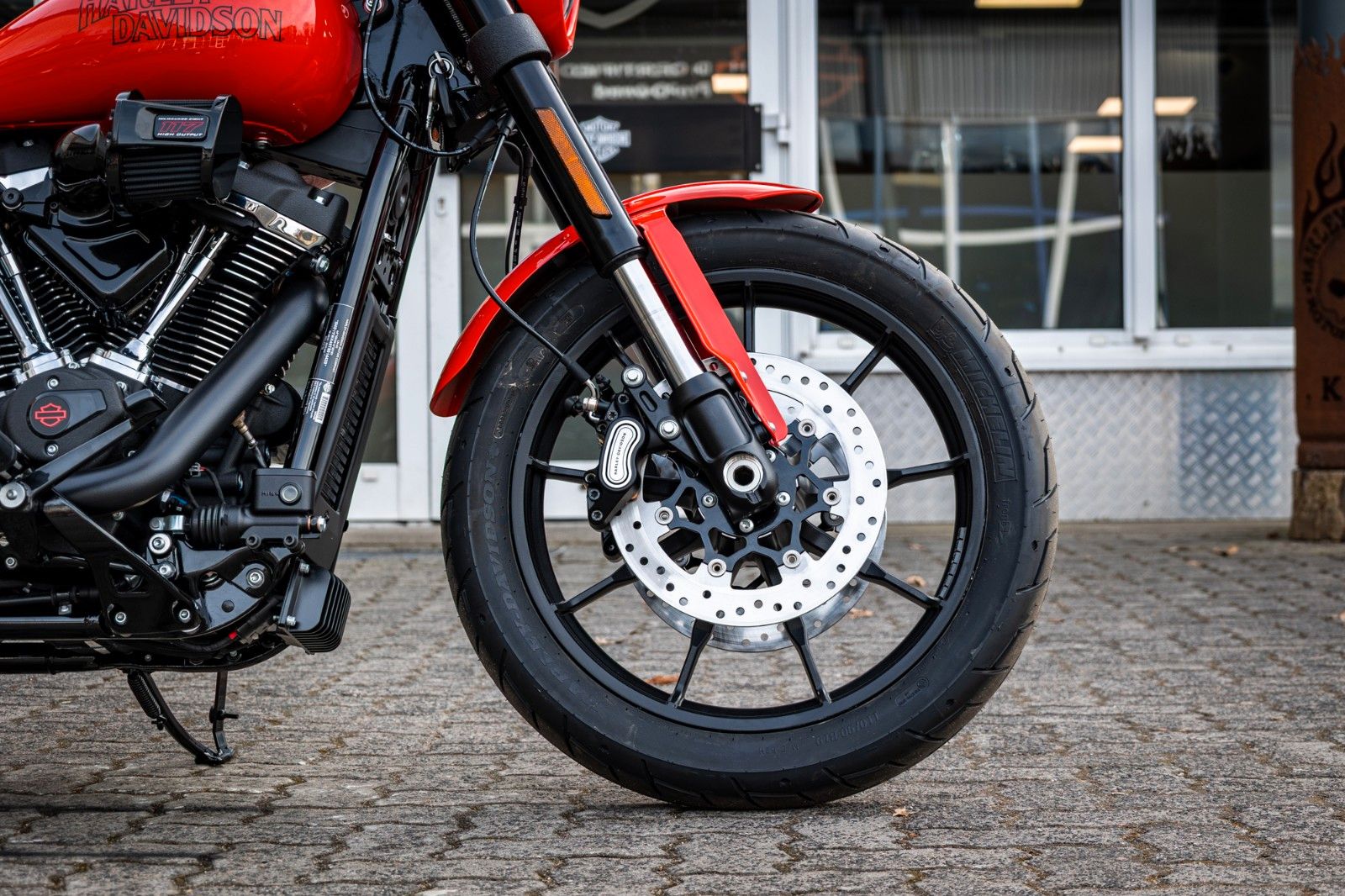 Fahrzeugabbildung Harley-Davidson FXLRS LOW RIDER S 117 MY26