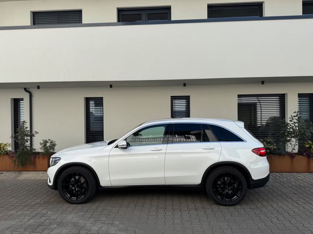 Mercedes-Benz GLC 250 d 4Matic- AMG Line- LED- AHK- Panorama