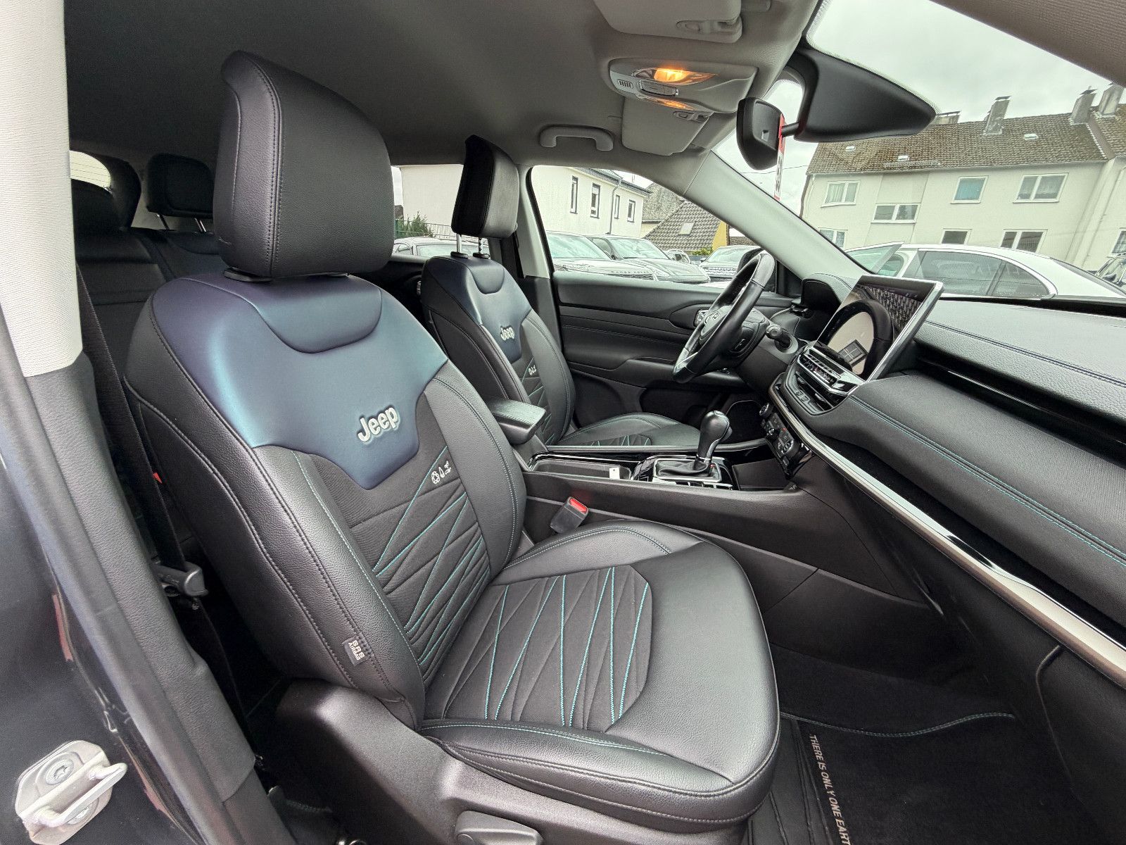 Fahrzeugabbildung Jeep Compass Upland/ALIPINE-SOUND/360°KAM/CARPLAY