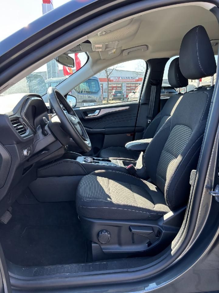 Fahrzeugabbildung Ford Kuga Titanium