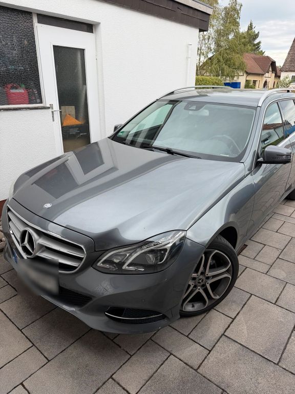 Image of Mercedes-Benz E 220