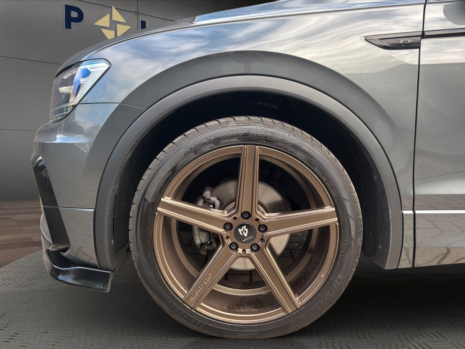 Fahrzeugabbildung Volkswagen Tiguan R-Line 4Motion*Sportauspuff*Dig.Cock*AHK*