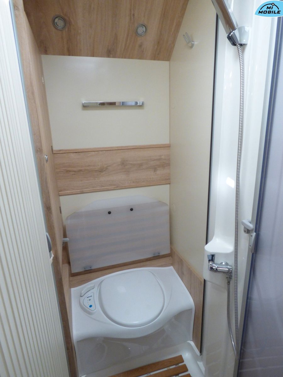 Fahrzeugabbildung Eura Mobil Profila T 675 SB *Black November Preis*