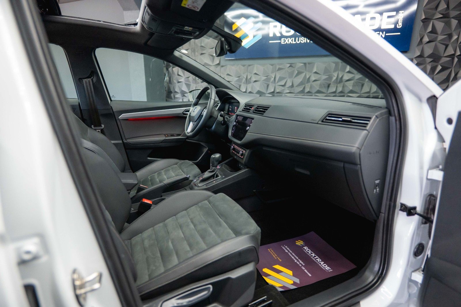 Fahrzeugabbildung SEAT Ibiza Xcellence Sport DSG *LED*Panorama*Kamera*