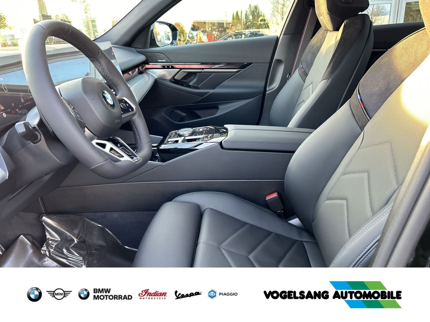 Fahrzeugabbildung BMW 520 M Sport i Park-Assistent Sportpaket HUD AHK-