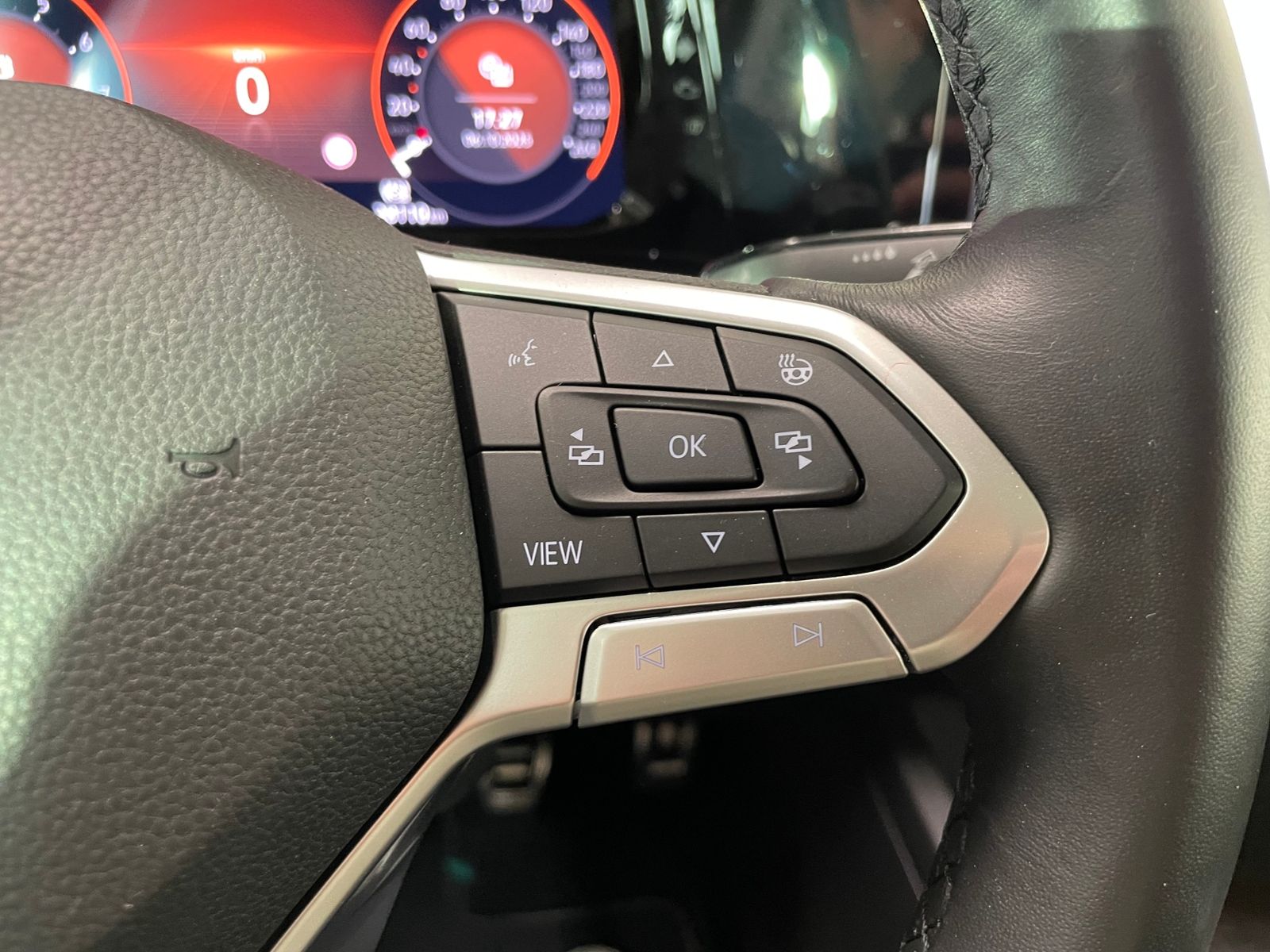 Golf VIII Active 1.5 TSI KLIMA NAVI PDC