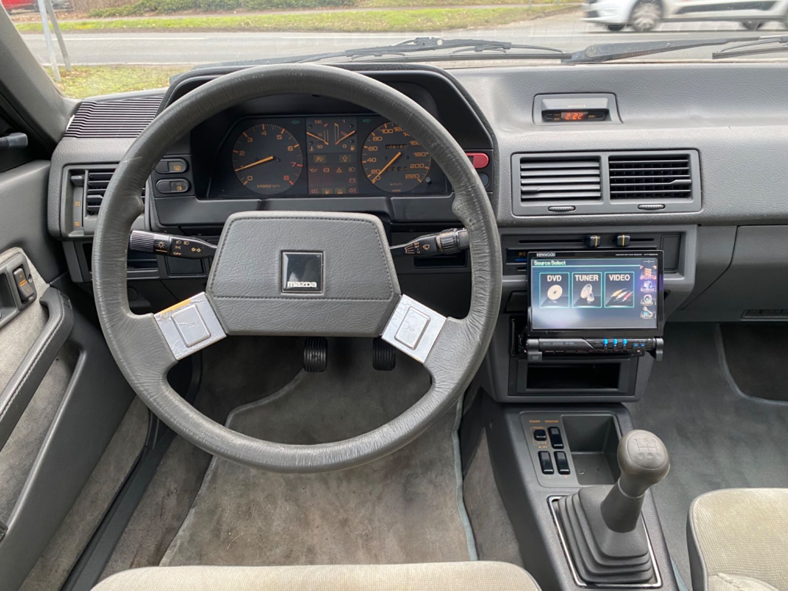 Fahrzeugabbildung Mazda 626 2.0 Oldtimer*H-Kennzeichen*Elektr. Fensterh*