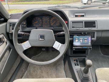 Fahrzeugabbildung Mazda 626 2.0 Oldtimer*H-Kennzeichen*Elektr. Fensterh*