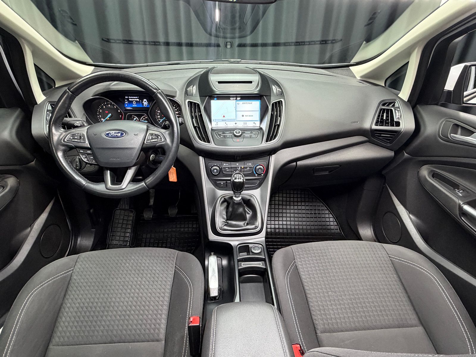 Fahrzeugabbildung Ford Grand C-Max |7-SITZER|PDC|TEMPOMAT