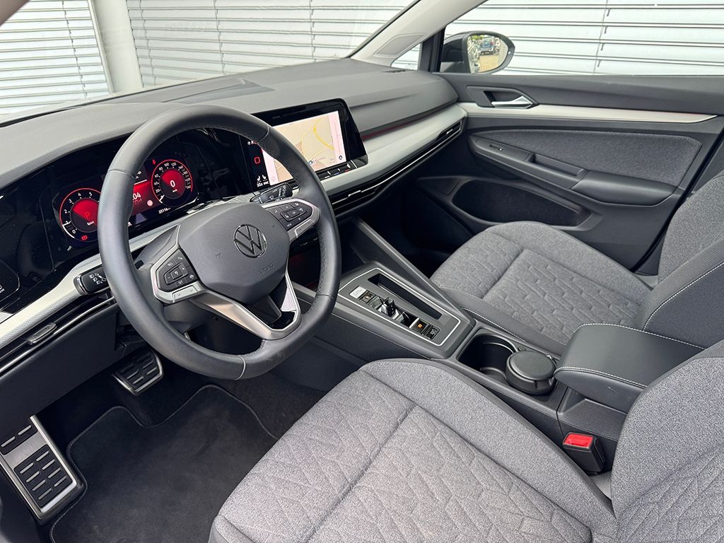 Golf VIII 1.5 eTSI DSG "MOVE" *LED+*NAVI*AHK*
