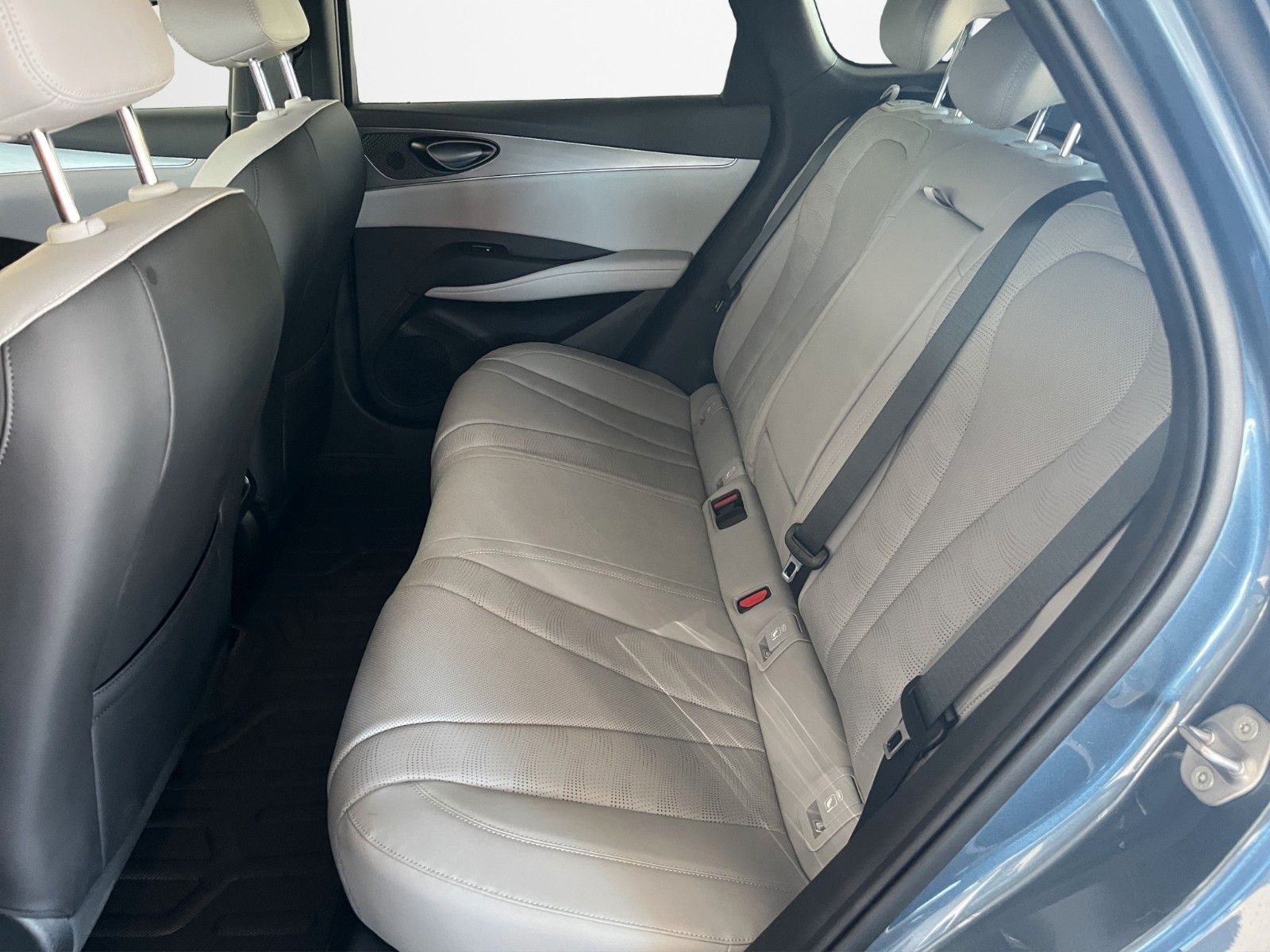 BYD SEAL 6