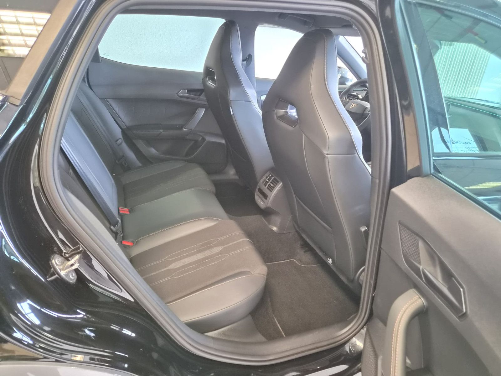 Fahrzeugabbildung CUPRA Formentor VZ e-Hybrid / GEPFLEGT / 1. HAND