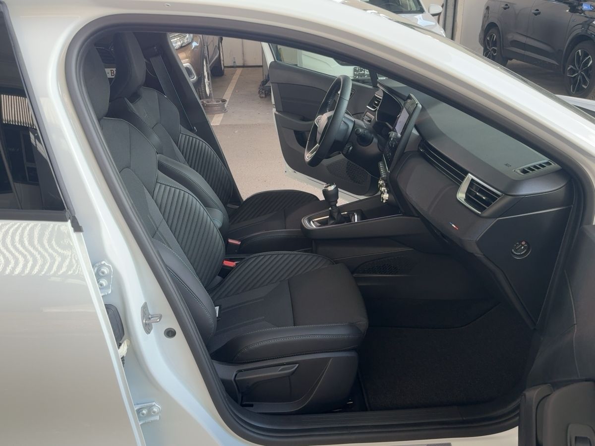 Fahrzeugabbildung Renault Clio Esprit Alpine TCe 90 SHZ*360KAMERA*