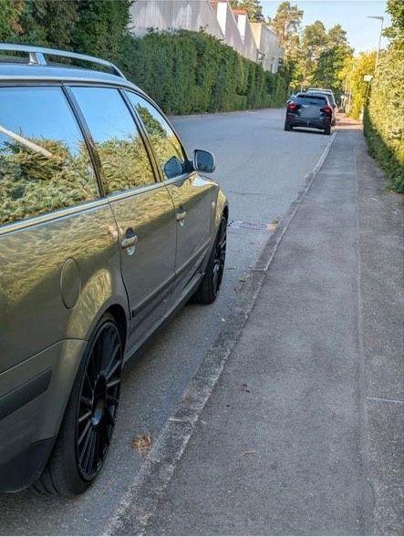 Volkswagen Passat 2004 — вигляд ззаду