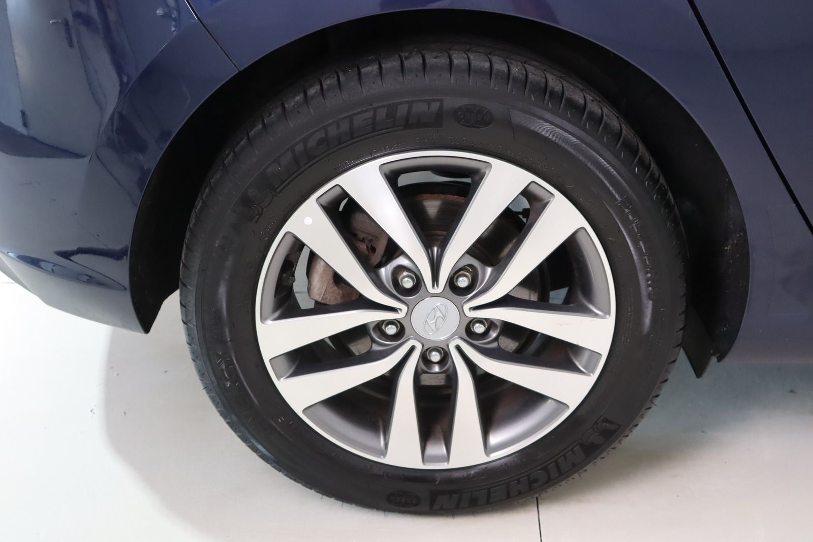 Fahrzeugabbildung Hyundai i30 1.4i * SHZ * Navi * DAB+ * Klima * YES!