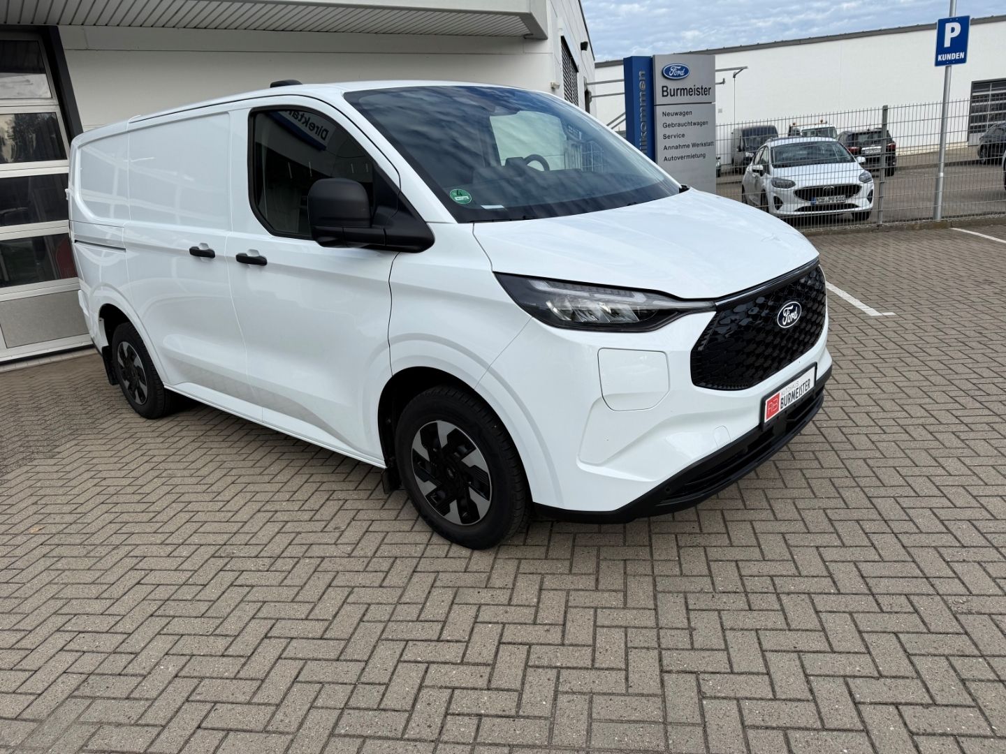 Fahrzeugabbildung Ford Transit Custom RWD E-Transit Kasten 320 L1 Trend