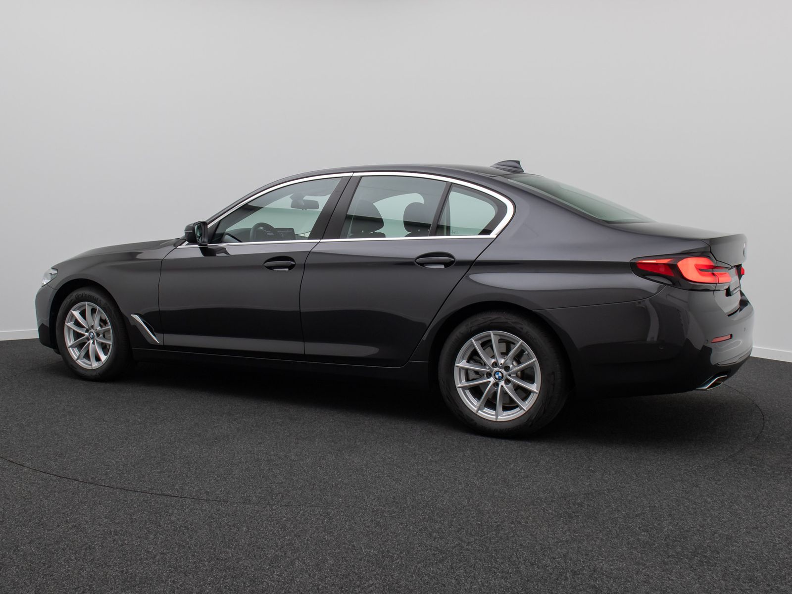 Fahrzeugabbildung BMW 530i DriveAss Alarm DAB Kamera CoickpitPro WLAN