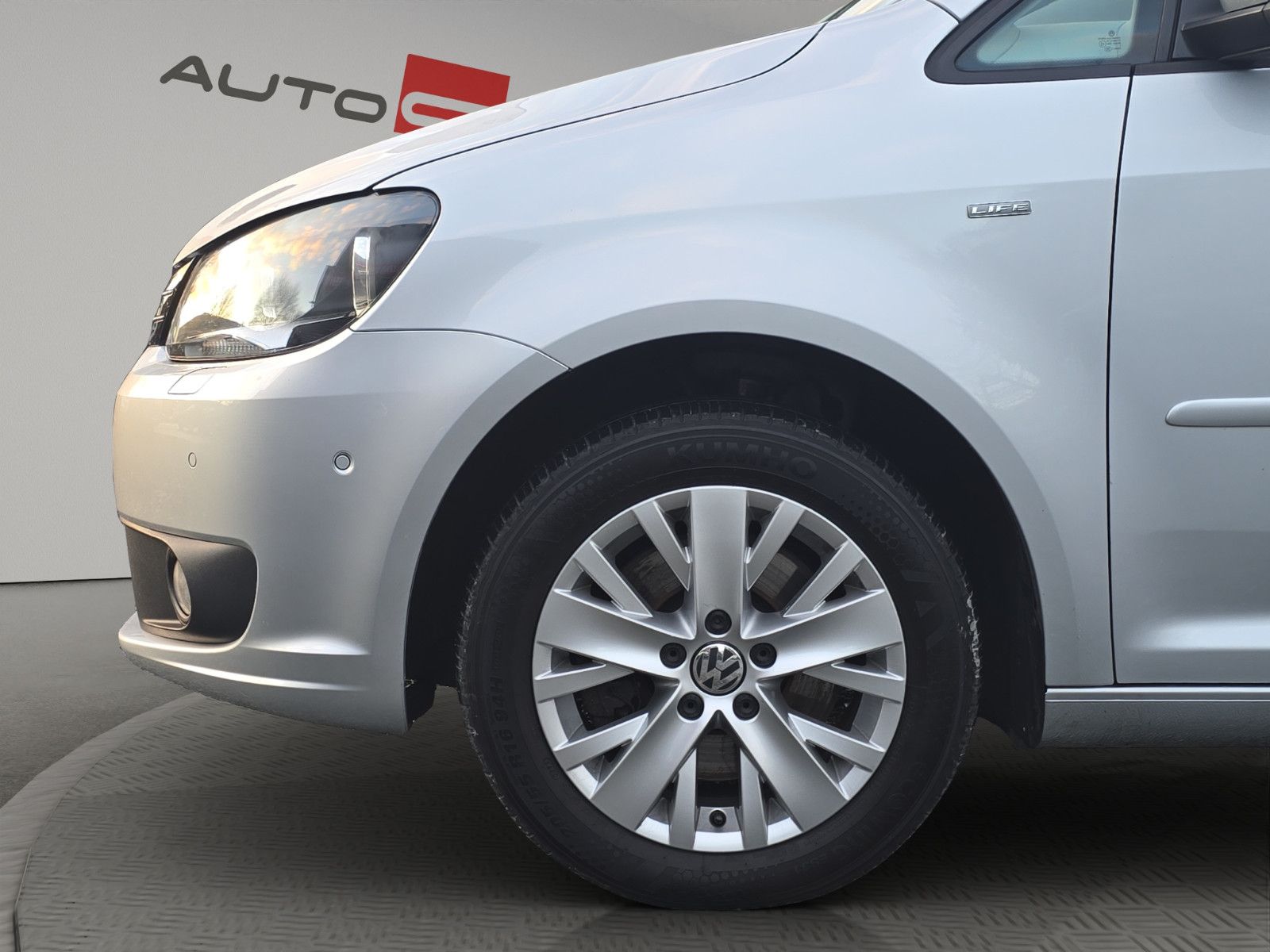 Fahrzeugabbildung Volkswagen Touran Life/DSG/Rückfahrkamera/Automatik/AHK