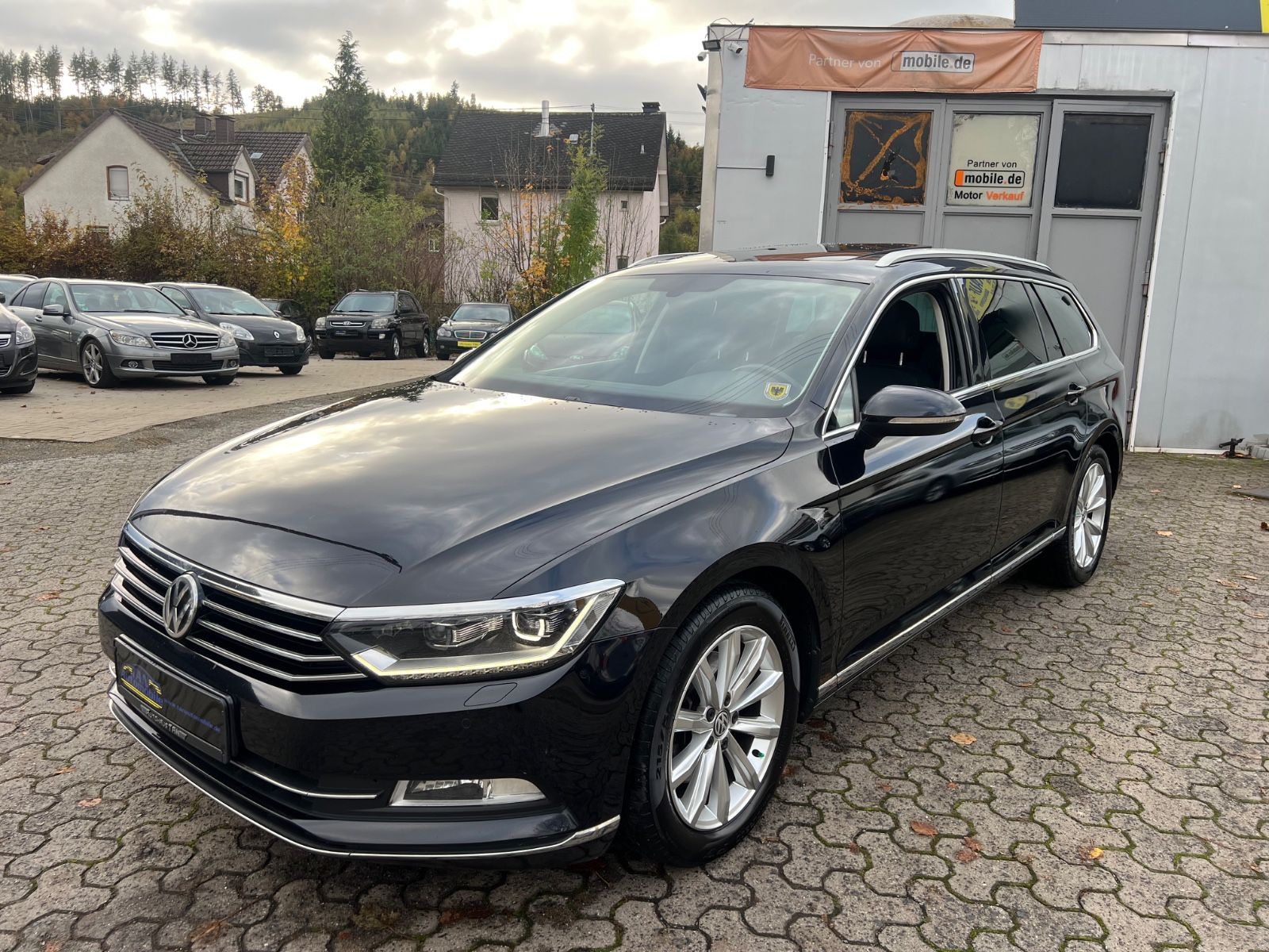 Fahrzeugabbildung Volkswagen Passat Variant Highline *DIGITALTACHO*CARPPLAY*