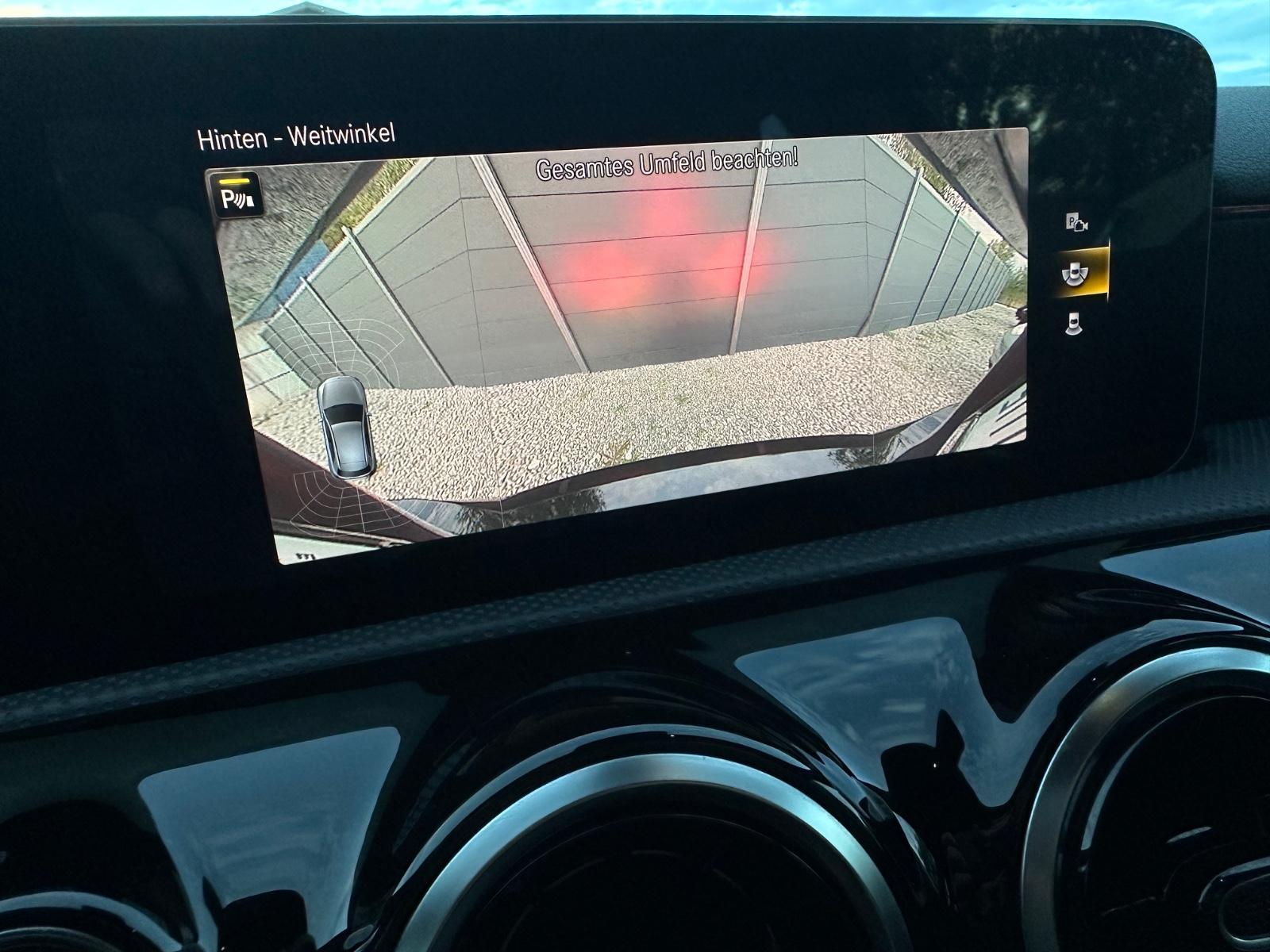Mercedes-Benz A 250 AMG-Line GARANTIE/APPLE-CAR-PLAY/SPUR/LED