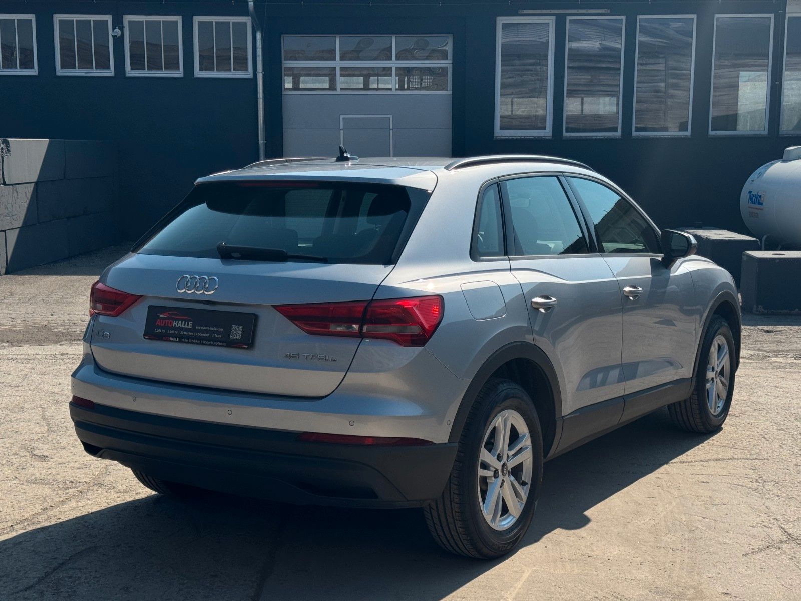 Fahrzeugabbildung Audi Q3 45 TFSI e S tronic Sonos Virtual Pano CAM ACC