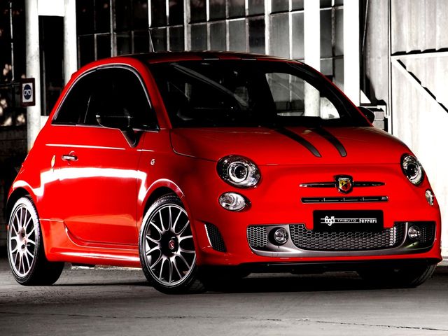 Abarth 695 TRIBUTO FERRARI