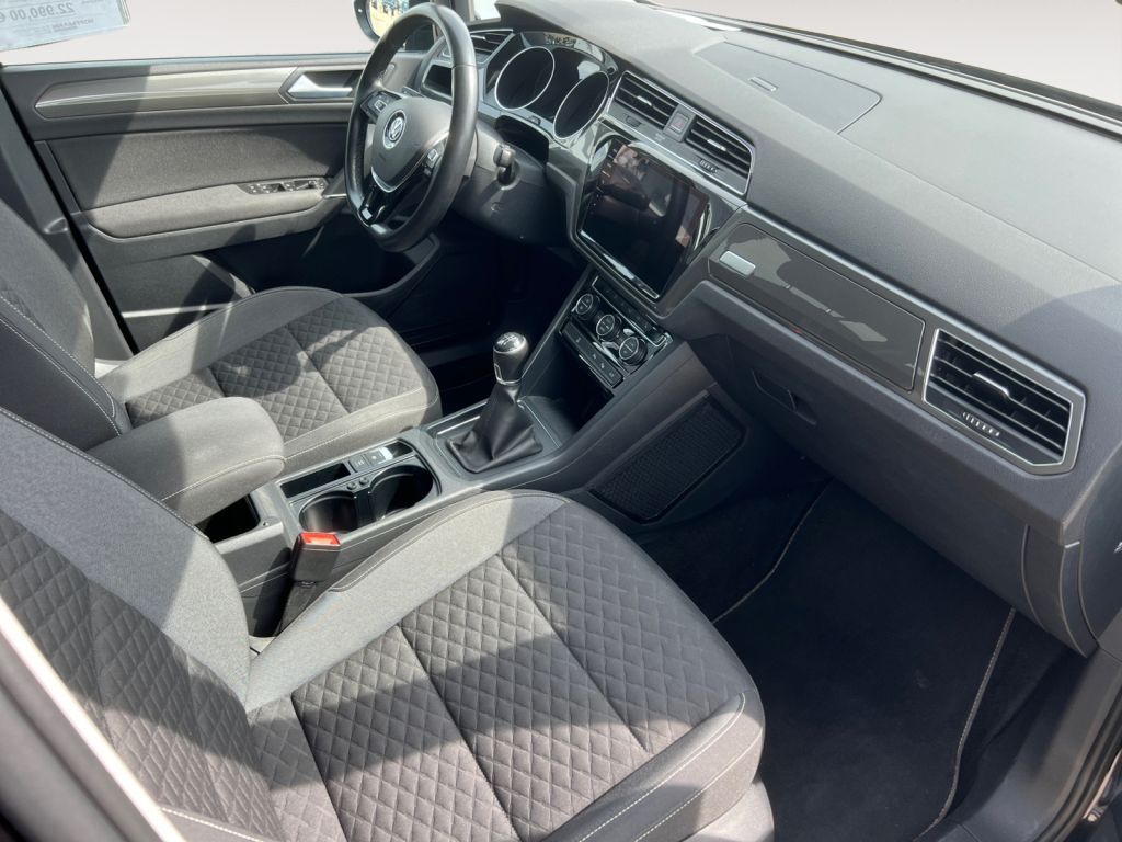 Fahrzeugabbildung Volkswagen Touran 1.6 TDI SCR (BlueMotion Technology) Comfo