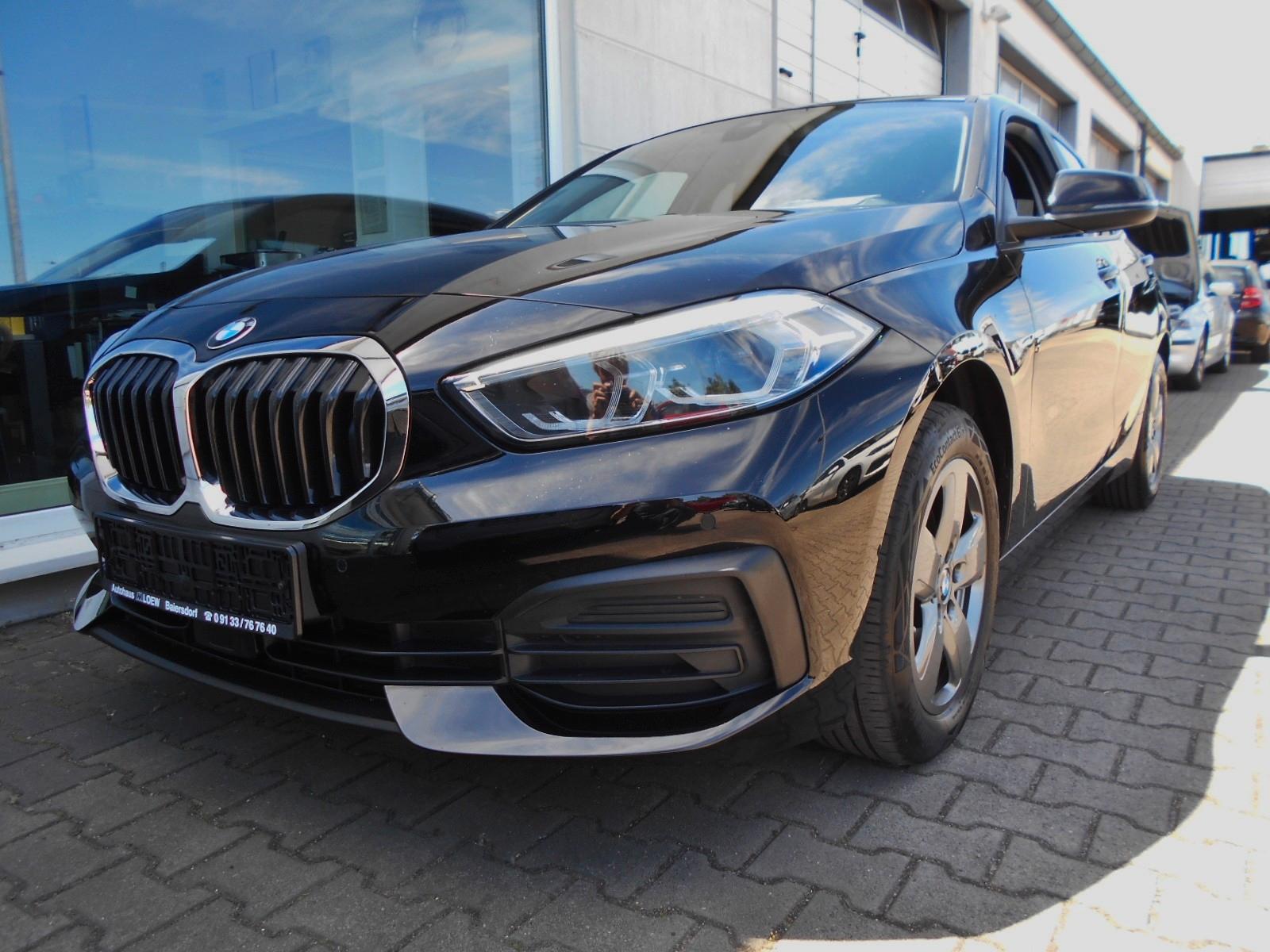 BMW 118iA -SPORTSITZE-NAVI-LED-TEMPOMAT-LENKRADHEIZU