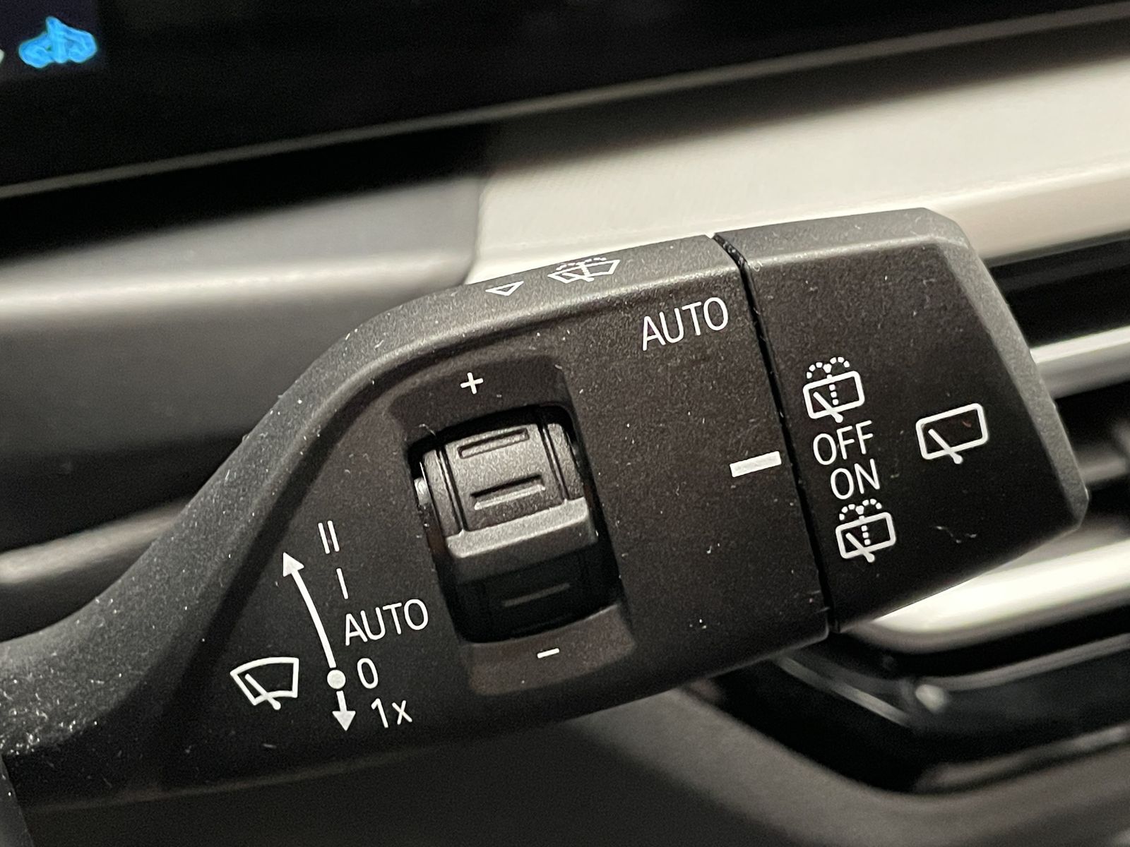 BMW 318d LED//SHZ/NAVI/STANDHEIZUNG/LENKRADHEIZUNG foto 21