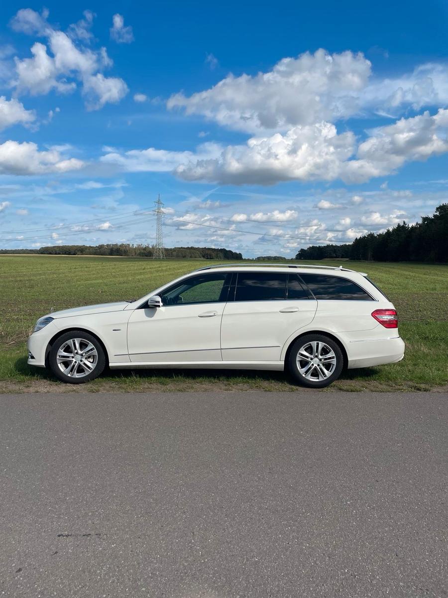 Mercedes-Benz E200, 2012