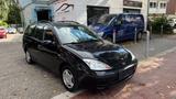 Ford Focus 1.6 Ambiente Autom. TÜV 01/2027! - Ford Focus aus 2002: Kombi