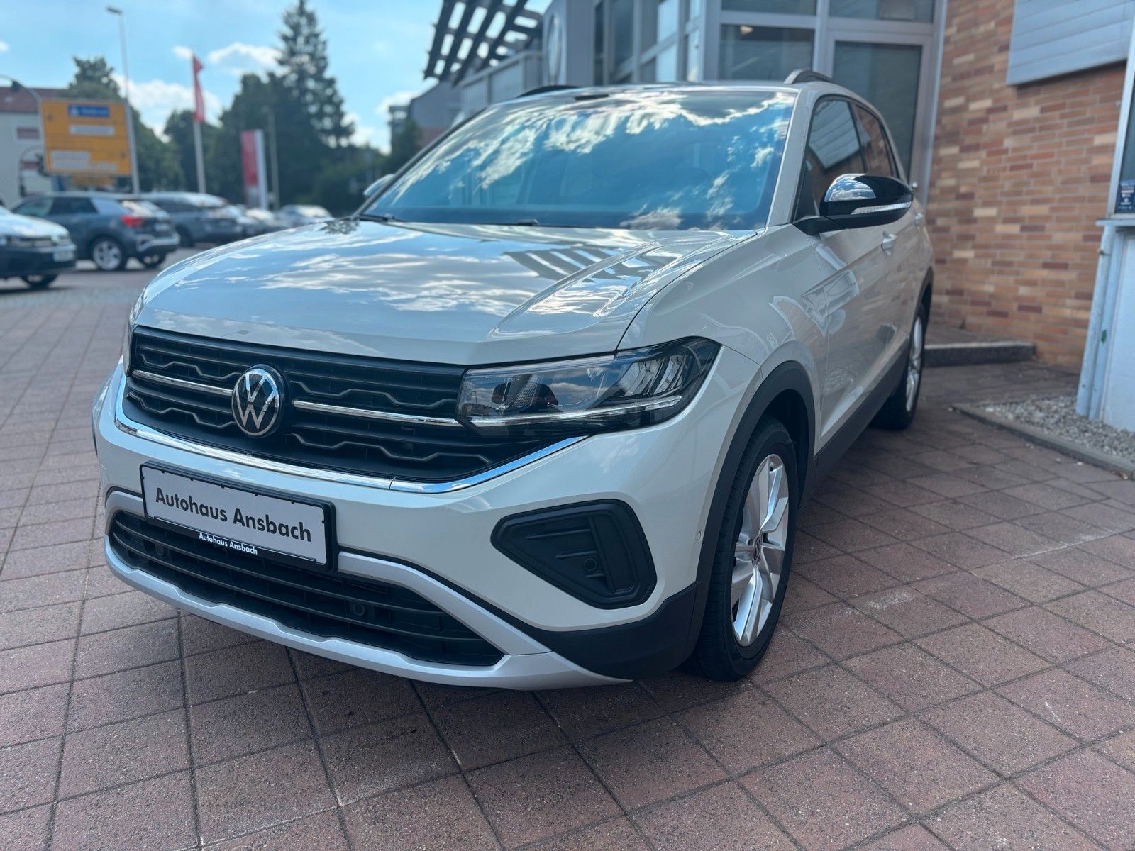 Fahrzeugabbildung Volkswagen T-Cross 1.0 TSI 85 kW Goal