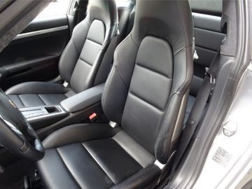 Fahrzeugabbildung Porsche 911 Carrera 4 Autom.