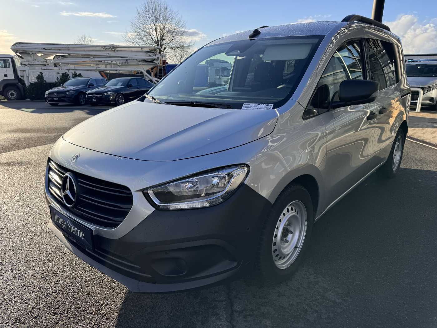 Fahrzeugabbildung Mercedes-Benz Citan 110 CDI Tourer Klima AHK Kamera MBUX Tempo