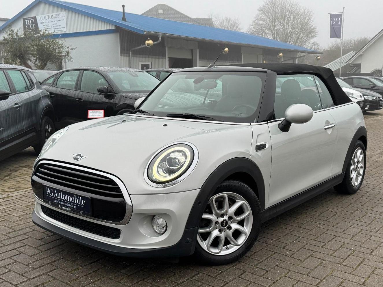 MINI Cooper Cabrio 1.5 136PS Auto. *Navi*Chilli*PDC*
