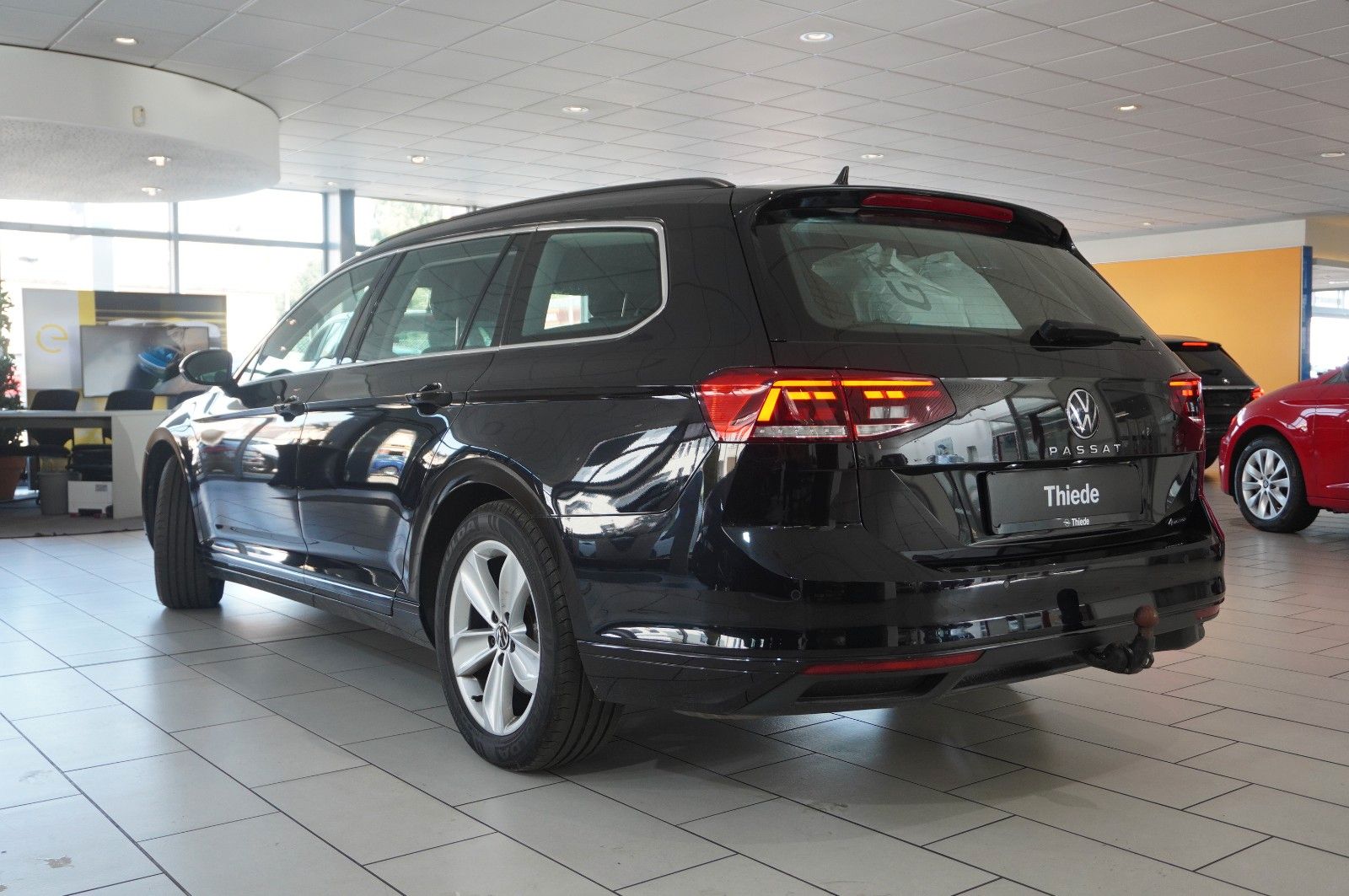 Fahrzeugabbildung Volkswagen Passat VARI. 2.0D BUSINESS 4M NAVI/KAMERA/SH/AHK