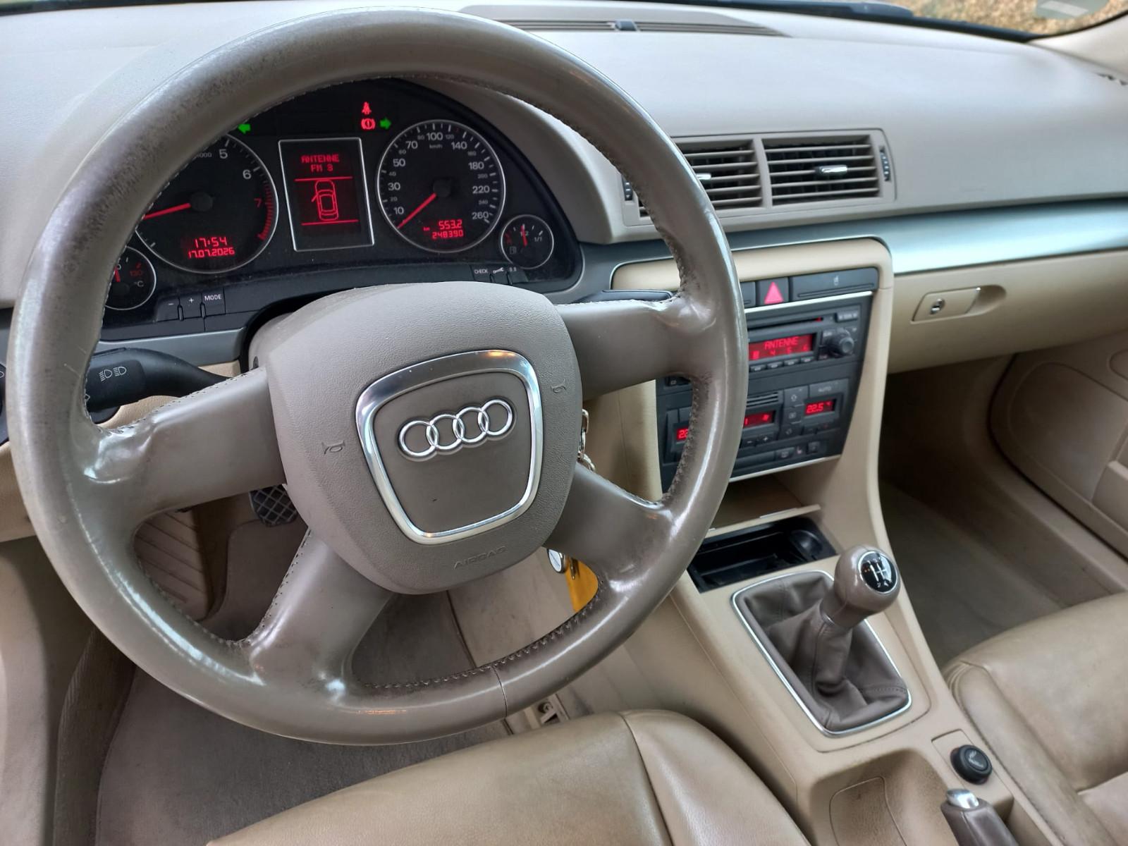 Audi A4 2005 — photo 7