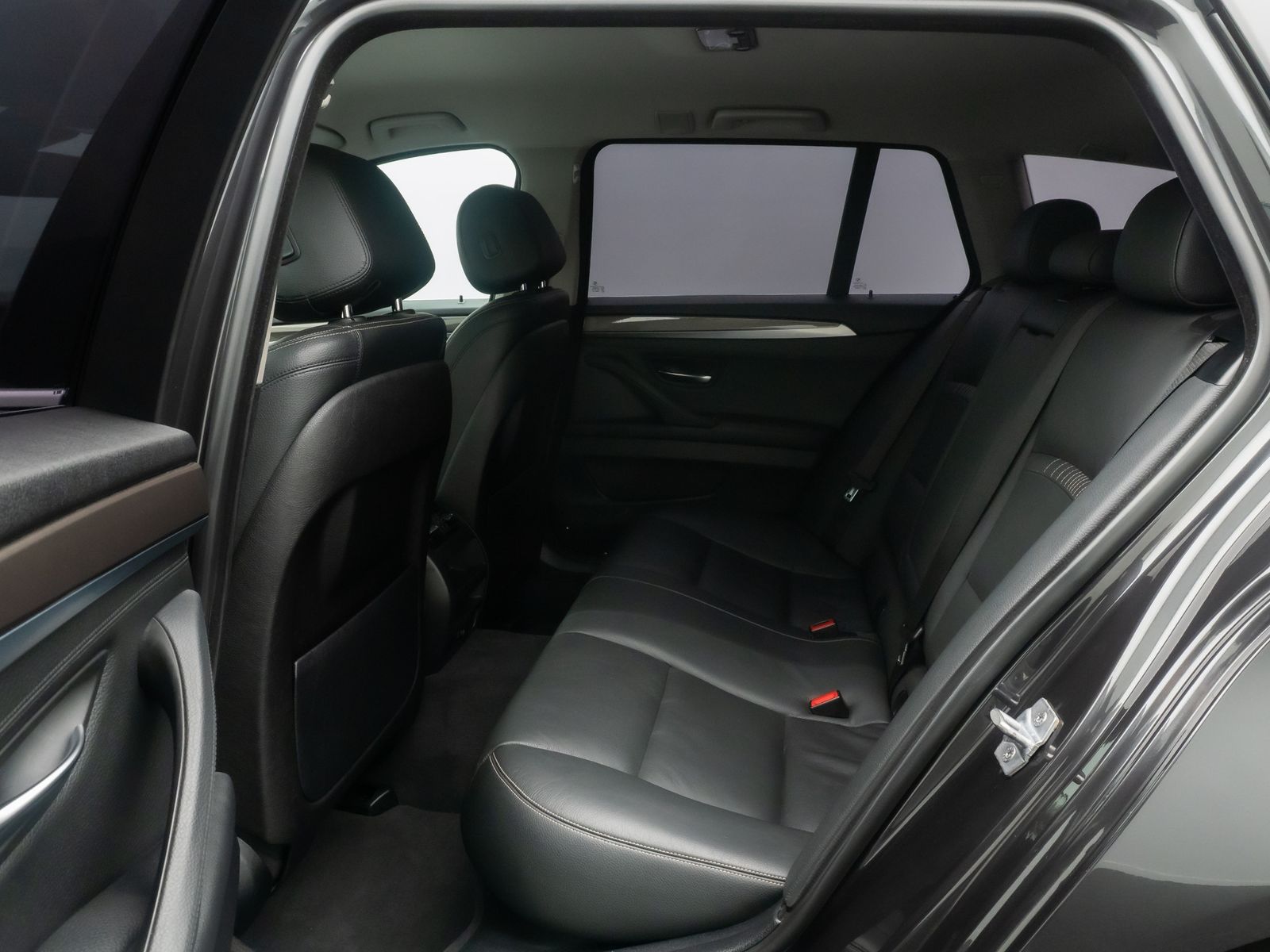 Fahrzeugabbildung BMW 530d xD Modern Line AHK HUD HiFi Leder Standheiz