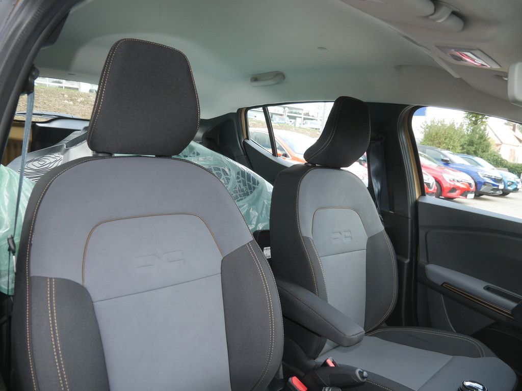 Fahrzeugabbildung Dacia Sandero Stepway Extreme TCe 110 KAMERA AHK LED
