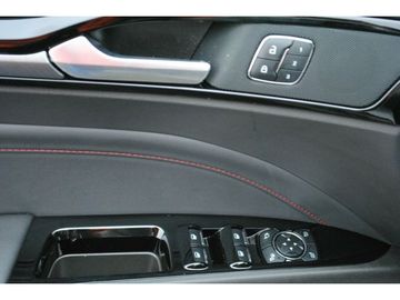 Fahrzeugabbildung Ford Mondeo 2,0 ST-Line +AUTOMATIK+PANORAMADACH+LED+
