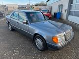 Mercedes-Benz 230E / E230 / W124 - Mercedes-Benz: Limousine, W124