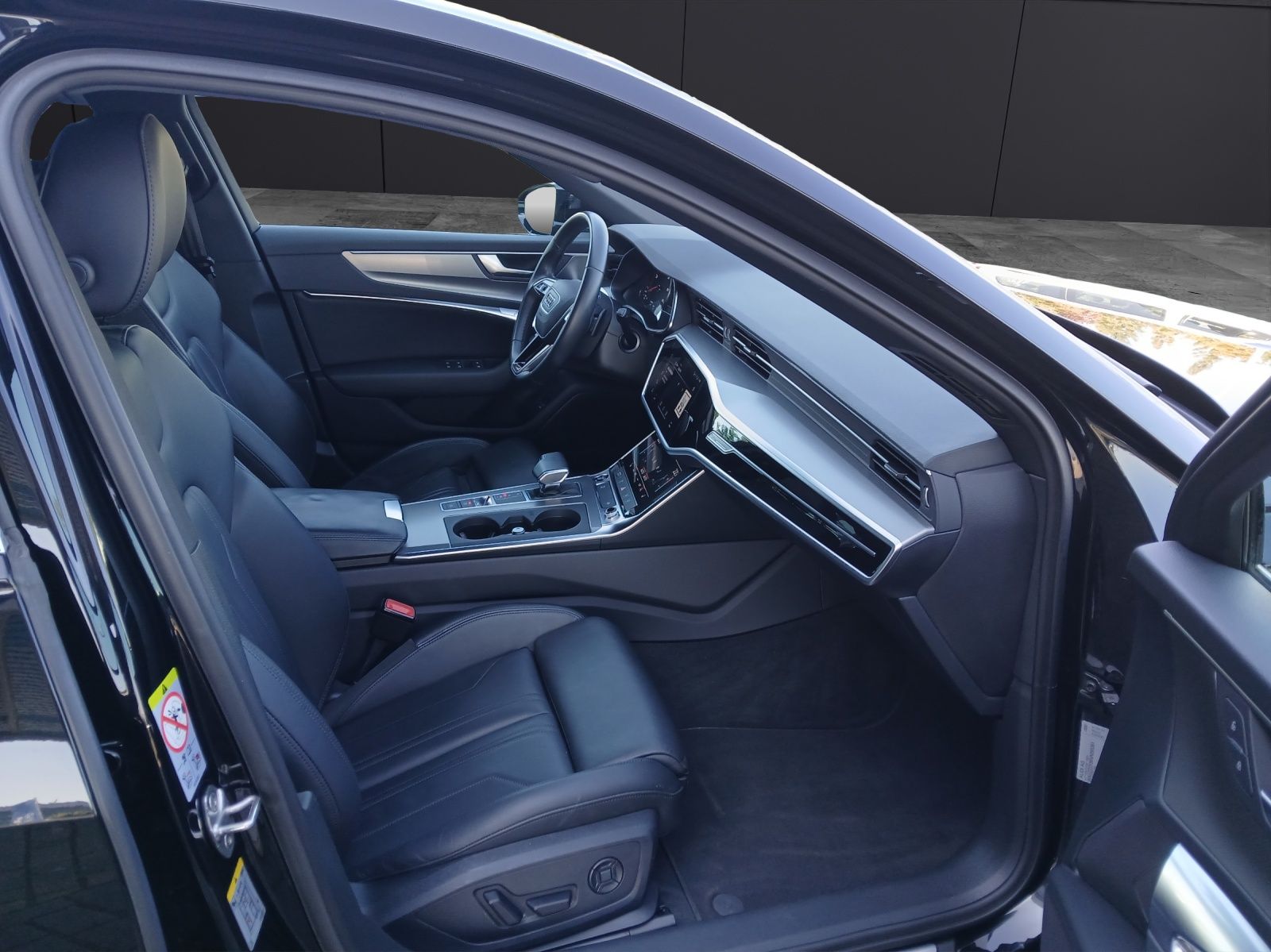 Fahrzeugabbildung Audi A6 Avant 40 TDI sport S-tronic LED Navi Leder AC